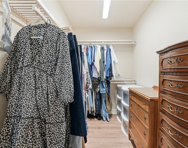 4964 Westchester Court - Photo Thumbnail 19