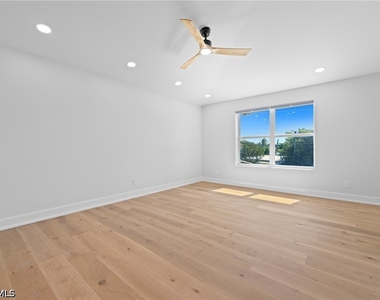 1836 Harbor Lane - Photo Thumbnail 19