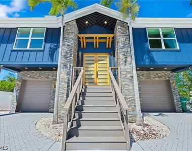 1836 Harbor Lane - Photo Thumbnail 2