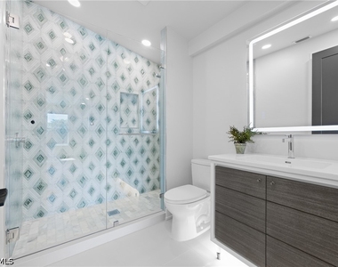 1836 Harbor Lane - Photo Thumbnail 20