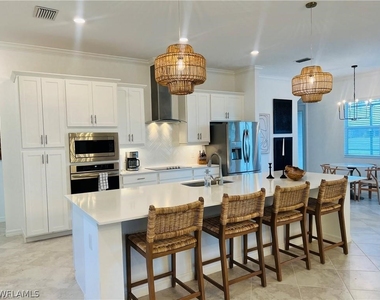 6003 Diamonte Place - Photo Thumbnail 5
