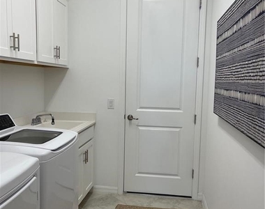 6003 Diamonte Place - Photo Thumbnail 16