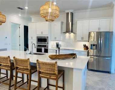 6003 Diamonte Place - Photo Thumbnail 4