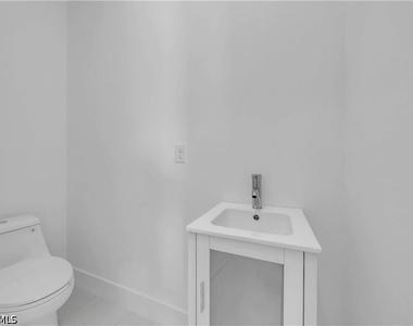 3312 11th Street W - Photo Thumbnail 9
