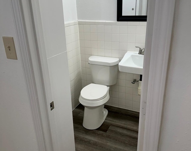 301 Avondale Street - Photo Thumbnail 12
