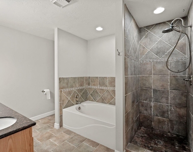 18223 Drum Heller Lane - Photo Thumbnail 4
