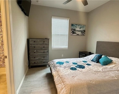 19347 Elston Way - Photo Thumbnail 9