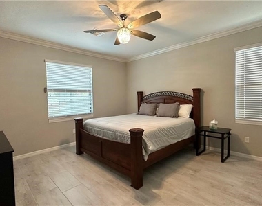 19347 Elston Way - Photo Thumbnail 7