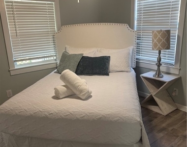 981 8th Terrace N - Photo Thumbnail 10