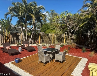 981 8th Terrace N - Photo Thumbnail 7