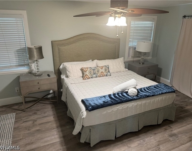 981 8th Terrace N - Photo Thumbnail 12