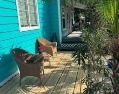981 8th Terrace N - Photo Thumbnail 5