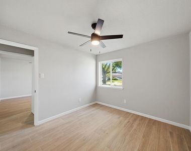 7530 Millbrae Lane - Photo Thumbnail 9