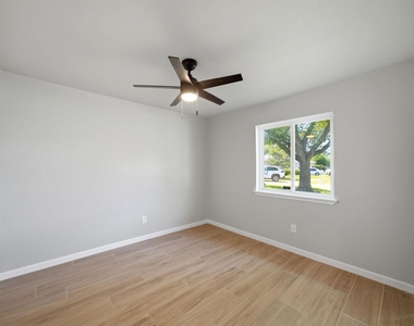 7530 Millbrae Lane - Photo Thumbnail 6