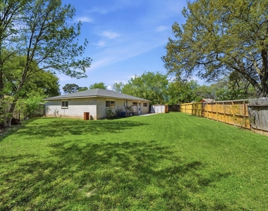 7530 Millbrae Lane - Photo Thumbnail 15