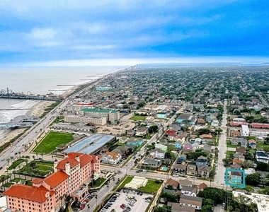 2102 Avenue O 1/2 - Photo Thumbnail 23