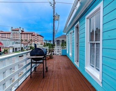 2102 Avenue O 1/2 - Photo Thumbnail 4