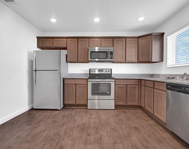 21155 Gosling Road - Photo Thumbnail 9