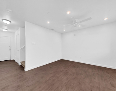 21155 Gosling Road - Photo Thumbnail 4