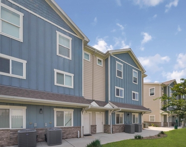 21155 Gosling Road - Photo Thumbnail 3