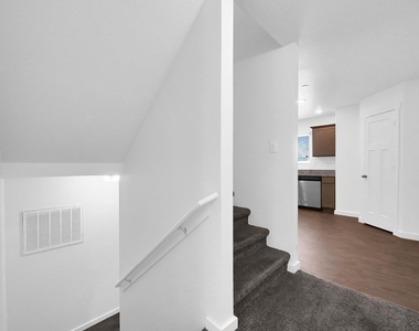 21155 Gosling Road - Photo Thumbnail 7