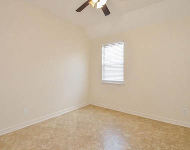 6510 Arroyo Springs Lane - Photo Thumbnail 15