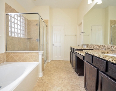 6510 Arroyo Springs Lane - Photo Thumbnail 9