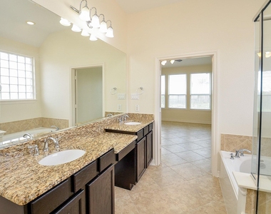 6510 Arroyo Springs Lane - Photo Thumbnail 10