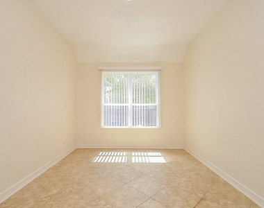 6510 Arroyo Springs Lane - Photo Thumbnail 7