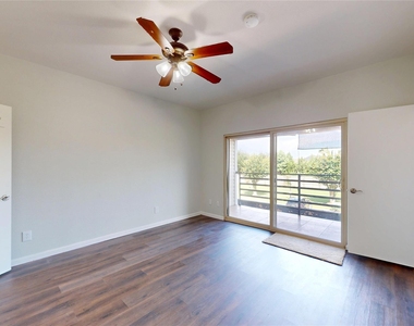 793 Davis Road - Photo Thumbnail 6