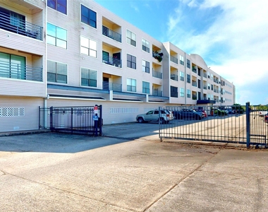 793 Davis Road - Photo Thumbnail 18