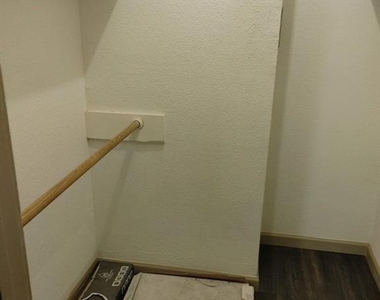 10053 Westpark Drive - Photo Thumbnail 3