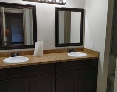 10053 Westpark Drive - Photo Thumbnail 2
