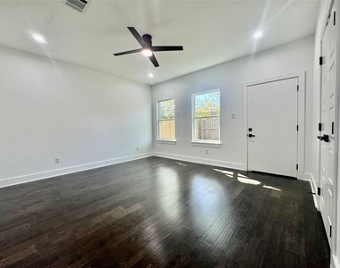 6926 Paris Street - Photo Thumbnail 9