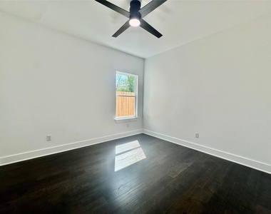 6926 Paris Street - Photo Thumbnail 14