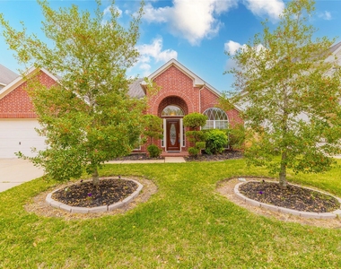 2201 Signal Hill Drive - Photo Thumbnail 3