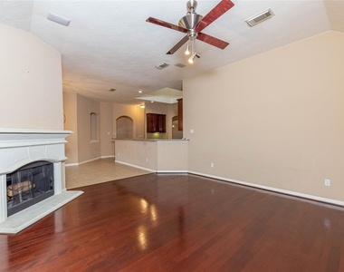 2201 Signal Hill Drive - Photo Thumbnail 18