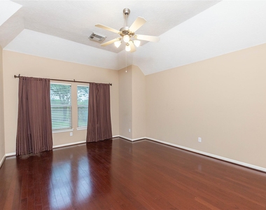 2201 Signal Hill Drive - Photo Thumbnail 27