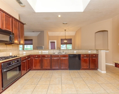 2201 Signal Hill Drive - Photo Thumbnail 24