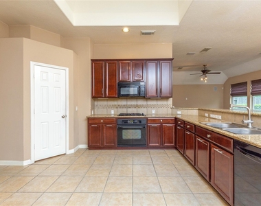 2201 Signal Hill Drive - Photo Thumbnail 23