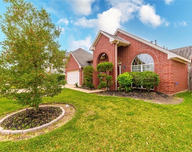 2201 Signal Hill Drive - Photo Thumbnail 2