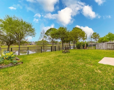 2201 Signal Hill Drive - Photo Thumbnail 40