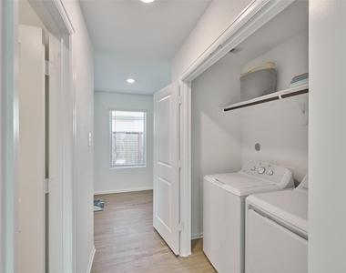 3787 Solanum Drive - Photo Thumbnail 32
