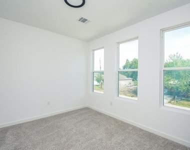 4358 Clover Street - Photo Thumbnail 24