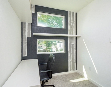 4358 Clover Street - Photo Thumbnail 14
