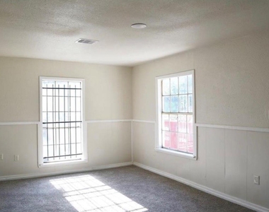 2514 Lynnfield Street - Photo Thumbnail 9