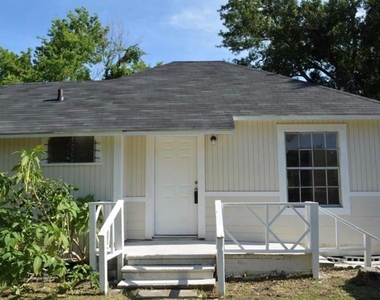 2514 Lynnfield Street - Photo Thumbnail 1
