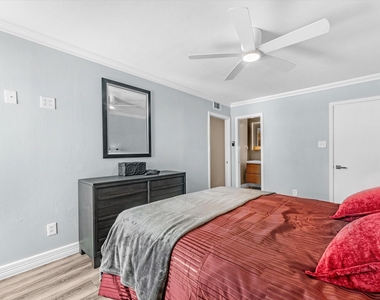 505 Westcott Street - Photo Thumbnail 16