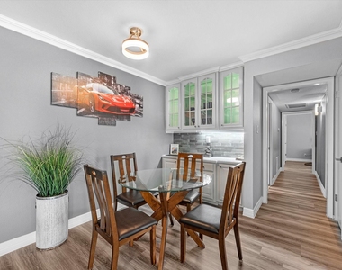 505 Westcott Street - Photo Thumbnail 6