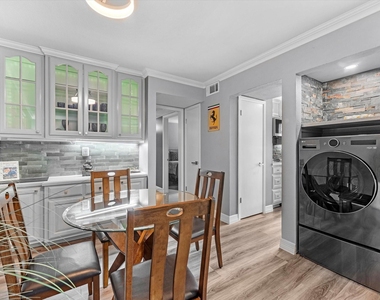 505 Westcott Street - Photo Thumbnail 7